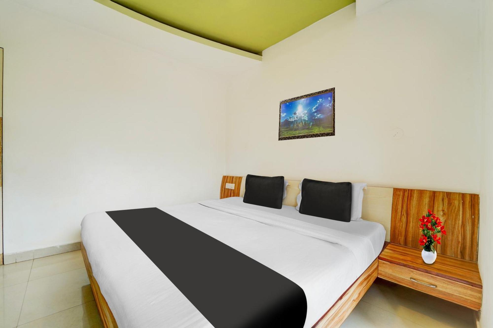 Super Townhouse Calangute - Baga Circle Formerly Park Avenue Bagian luar foto