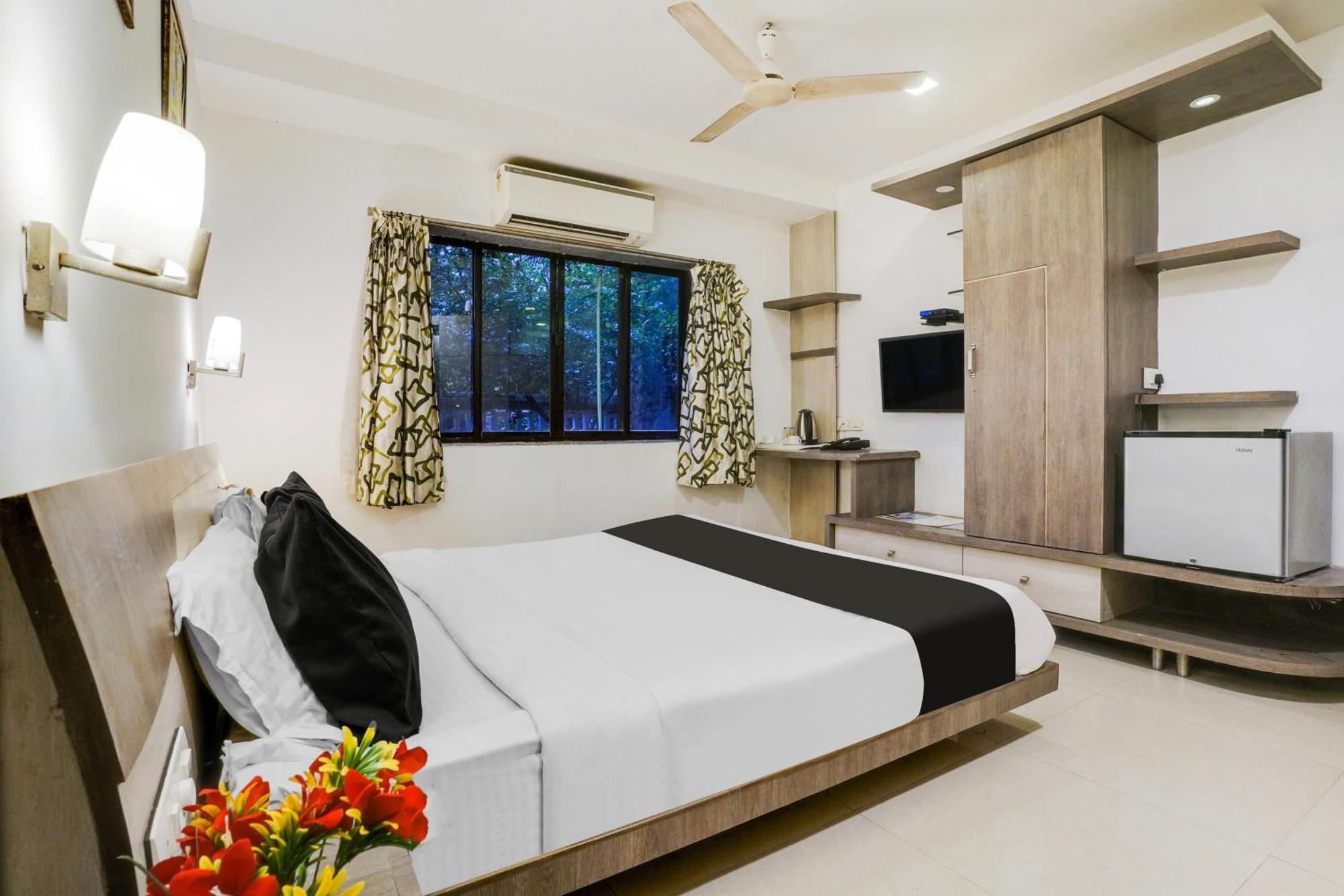 Super Townhouse Calangute - Baga Circle Formerly Park Avenue Bagian luar foto